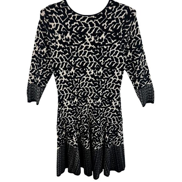 Just Taylor Anthro Black Cream 3/4 Sleeve Fit Flare Knee Length Sweater Dress L - Picture 3 of 8